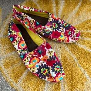 Cute floral Tom slip on shoes